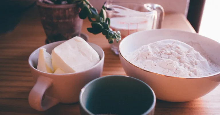 découvrez comment préparer facilement du kéfir sans sucre ajouté, une boisson fermentée saine et délicieuse pour votre bien-être.