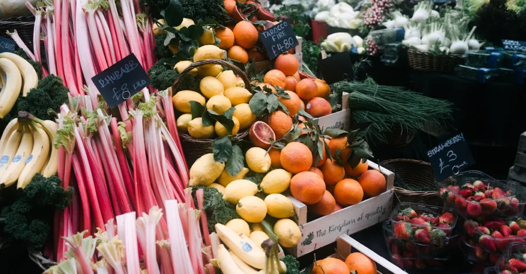 découvrez une variété fraîche et savoureuse de fruits et légumes pour une alimentation saine et équilibrée.