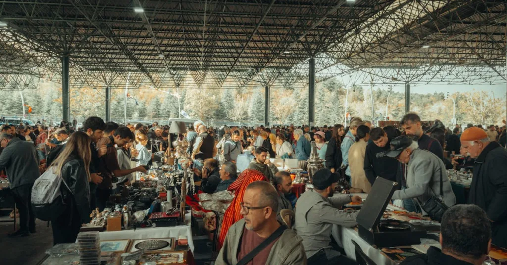 découvrez les marchés aux puces : un lieu idéal pour chiner des objets uniques, des vêtements vintage et des trésors cachés à petits prix.