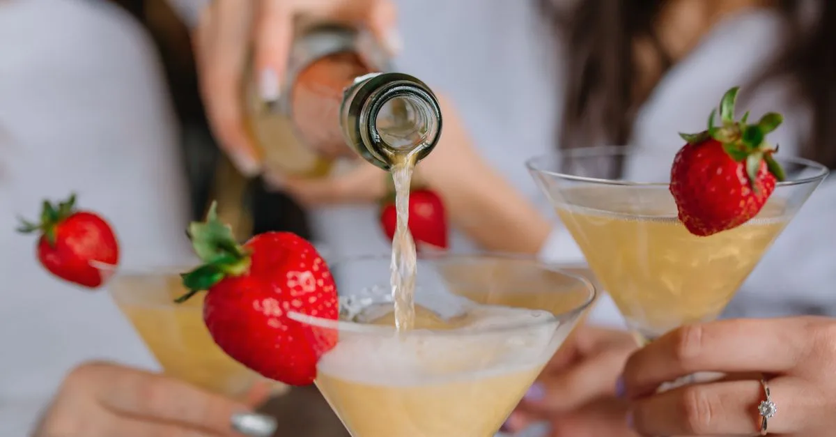 découvrez notre recette facile et rafraîchissante de champagne punch, parfait pour vos fêtes et célébrations. un mélange pétillant et fruité qui séduira tous vos invités.