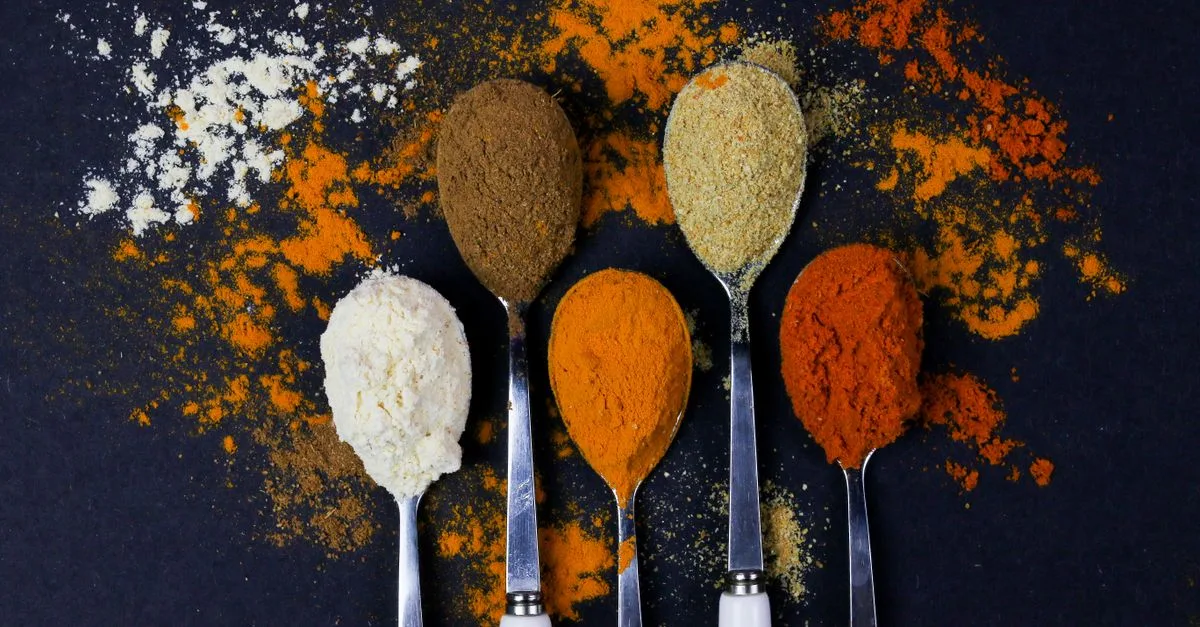 découvrez les épices essentielles pour sublimer tous vos plats et réveiller vos papilles avec des saveurs authentiques.