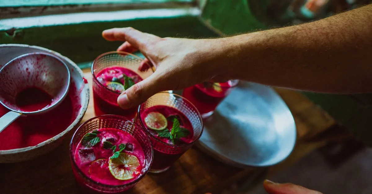 découvrez une recette facile et délicieuse de punch, idéale pour toutes vos fêtes et rassemblements. rafraîchissez vos invités avec ce cocktail savoureux et fruité.