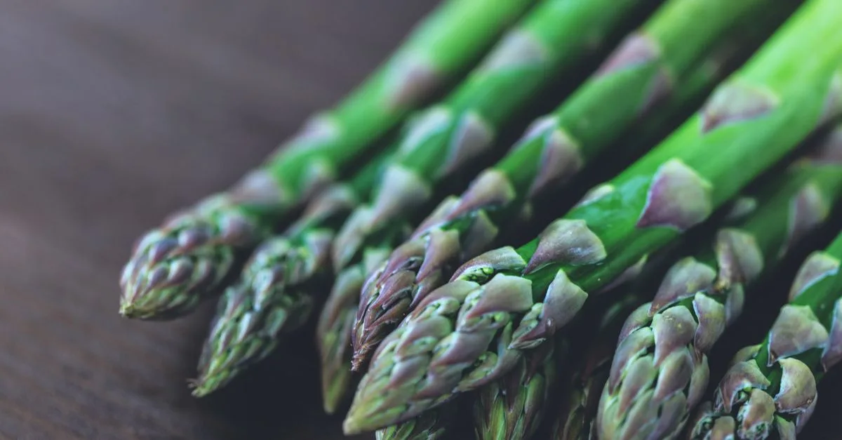découvrez le temps de cuisson idéal des asperges vertes à la vapeur pour les obtenir tendres et savoureuses, tout en préservant leur fraîcheur.